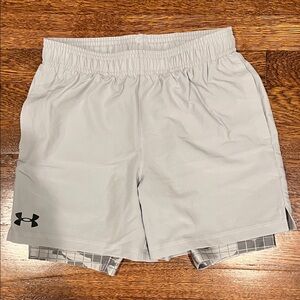 Under Armour boys Gray Shorts with pockets ( brand new no tag )